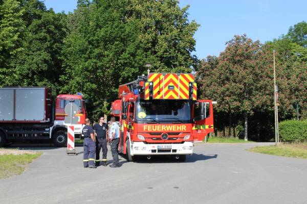 Unser Vorsitzender dankt allen Helfern_20190531063734_IMG_0670.JPG