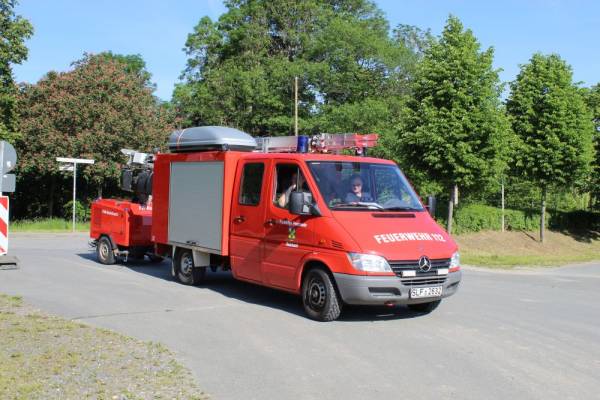 Unser Vorsitzender dankt allen Helfern_20190531064251_IMG_0673.JPG