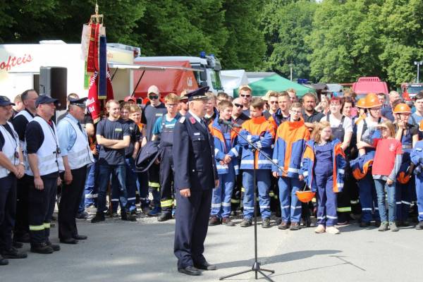 Unser Vorsitzender dankt allen Helfern_20190531080110_IMG_0750.JPG