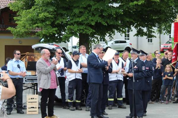 Unser Vorsitzender dankt allen Helfern_20190531081345_IMG_0771.JPG